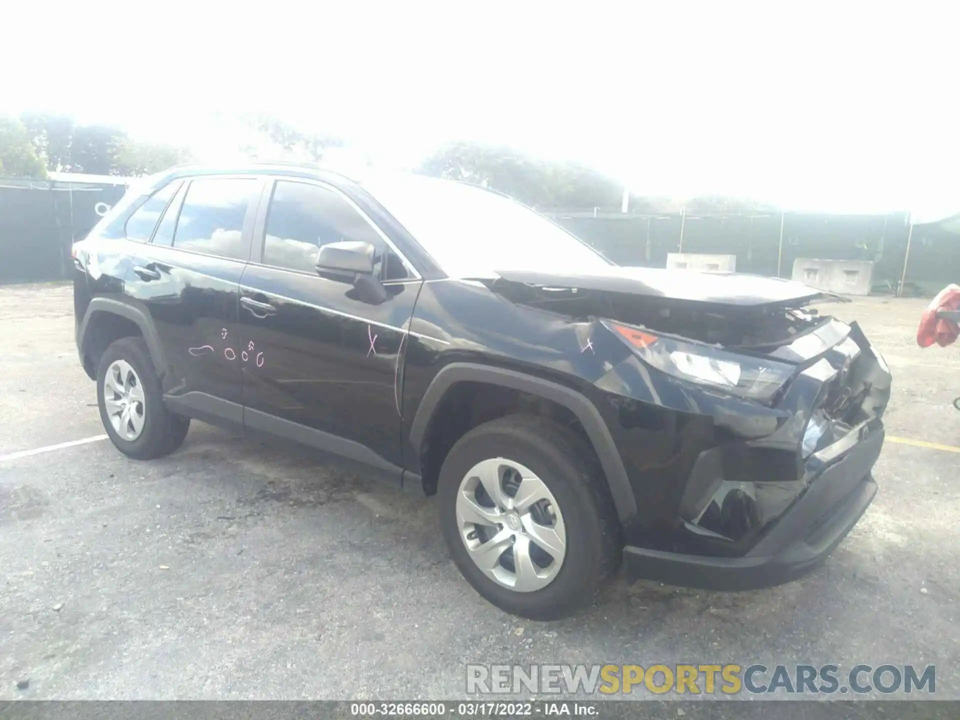 1 Photograph of a damaged car 2T3H1RFV1MC112137 TOYOTA RAV4 2021