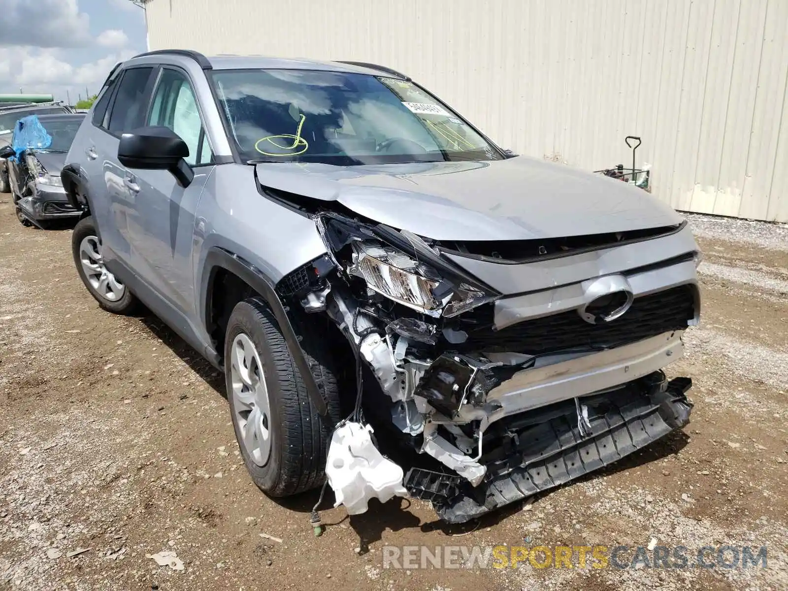 1 Photograph of a damaged car 2T3H1RFV1MC129925 TOYOTA RAV4 2021