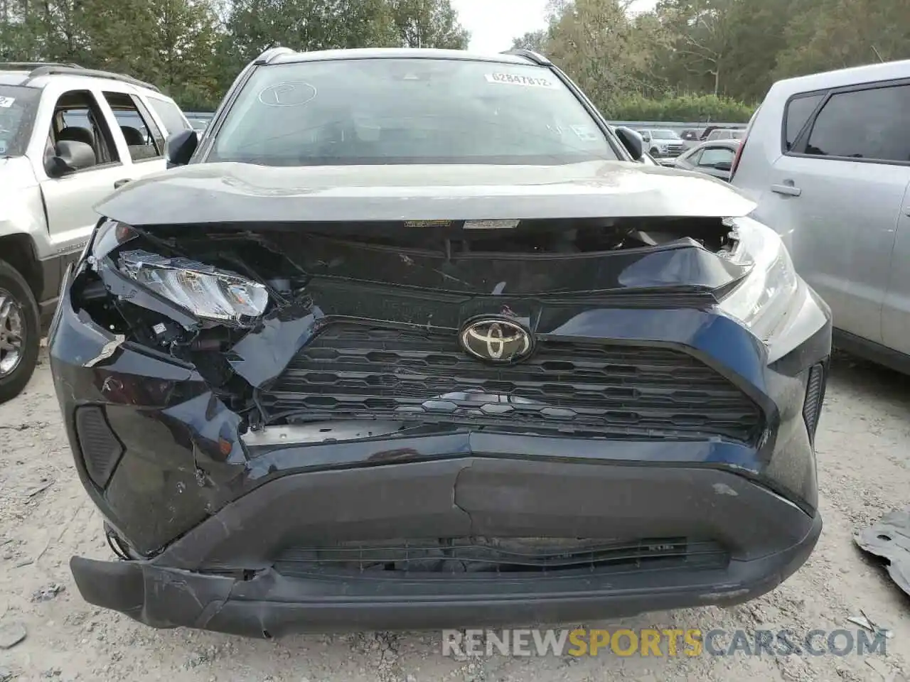 9 Photograph of a damaged car 2T3H1RFV1MC138236 TOYOTA RAV4 2021