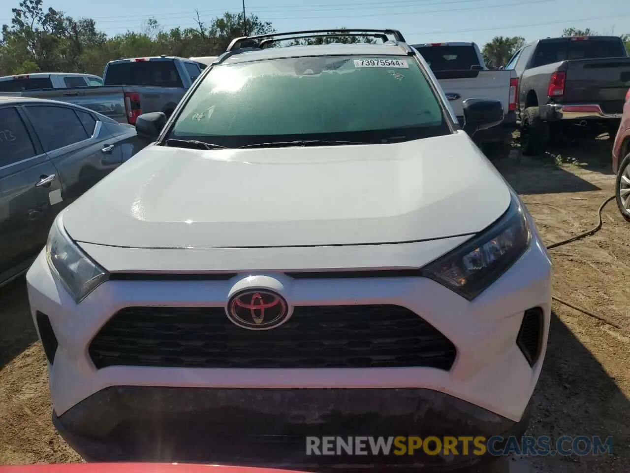5 Photograph of a damaged car 2T3H1RFV1MC140634 TOYOTA RAV4 2021