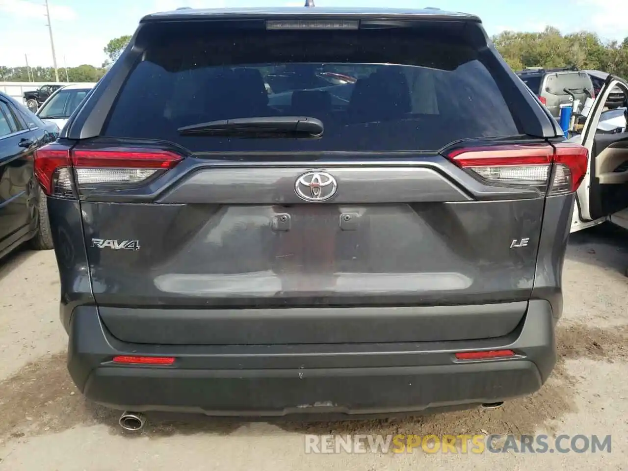 6 Photograph of a damaged car 2T3H1RFV1MC149737 TOYOTA RAV4 2021