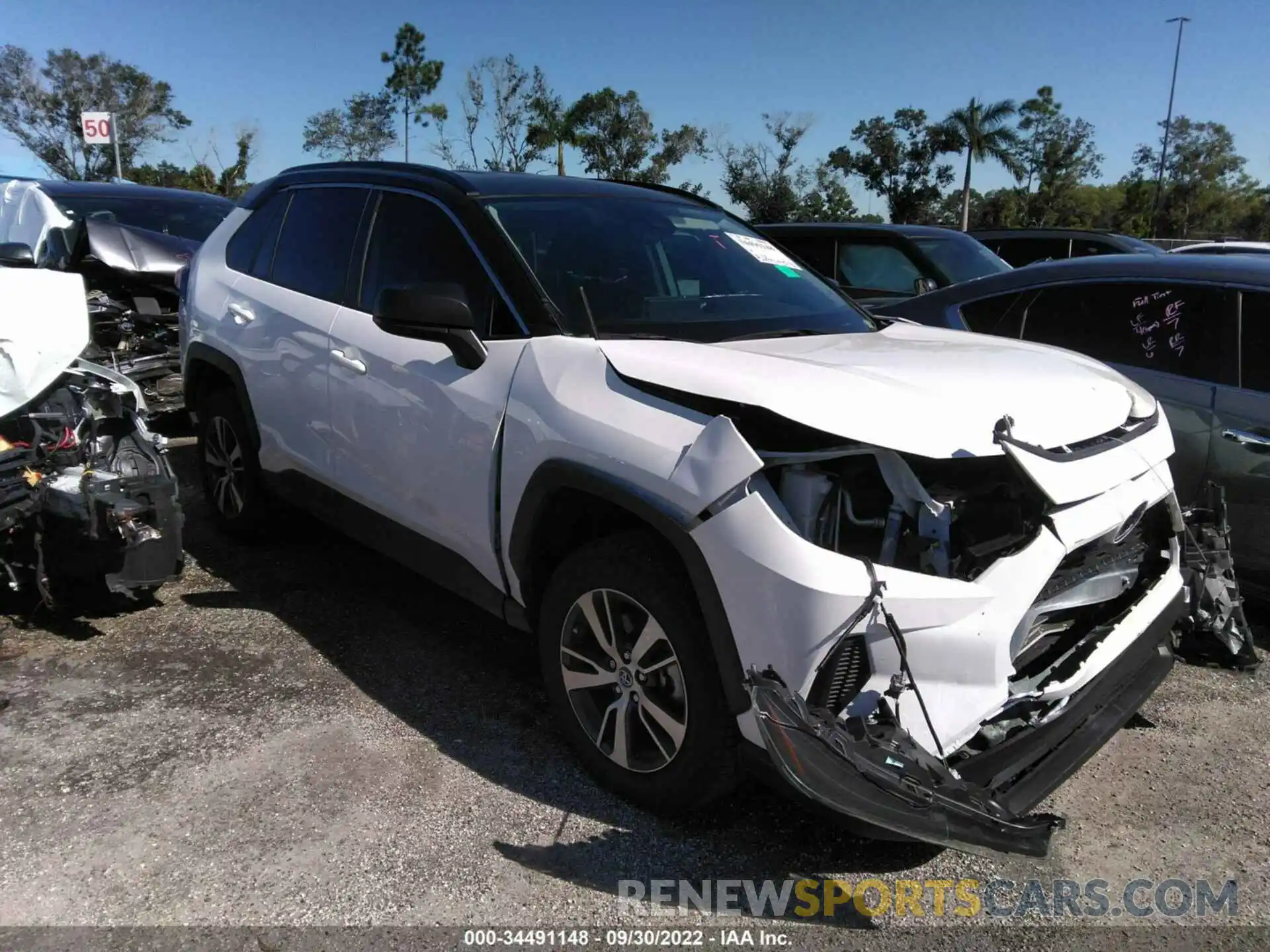 1 Photograph of a damaged car 2T3H1RFV1MC151715 TOYOTA RAV4 2021