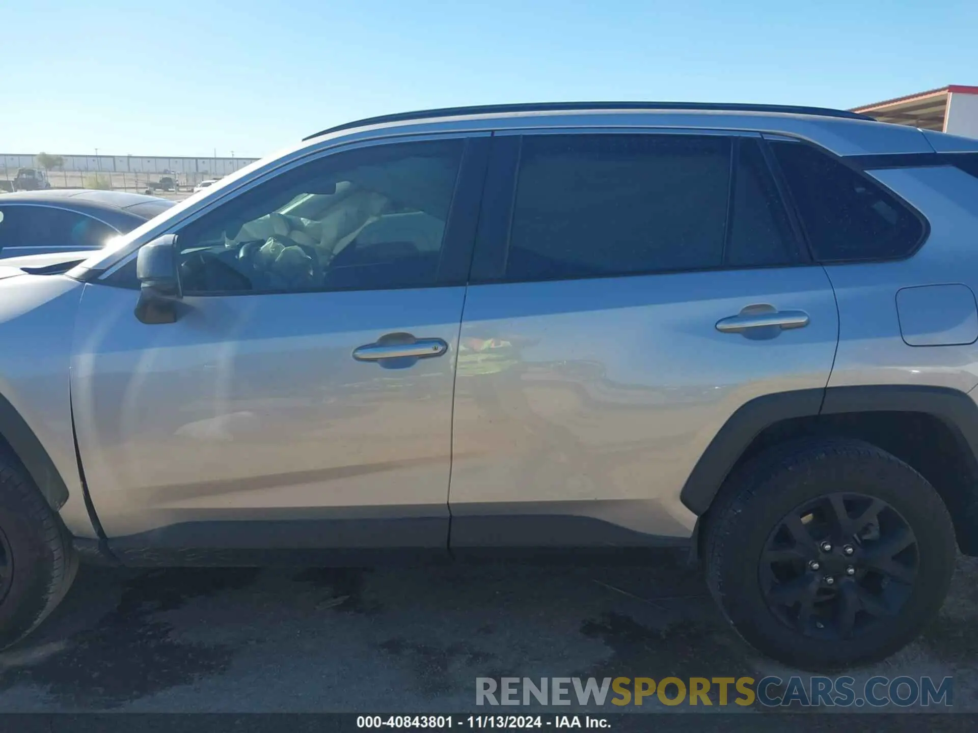 14 Photograph of a damaged car 2T3H1RFV1MC159006 TOYOTA RAV4 2021