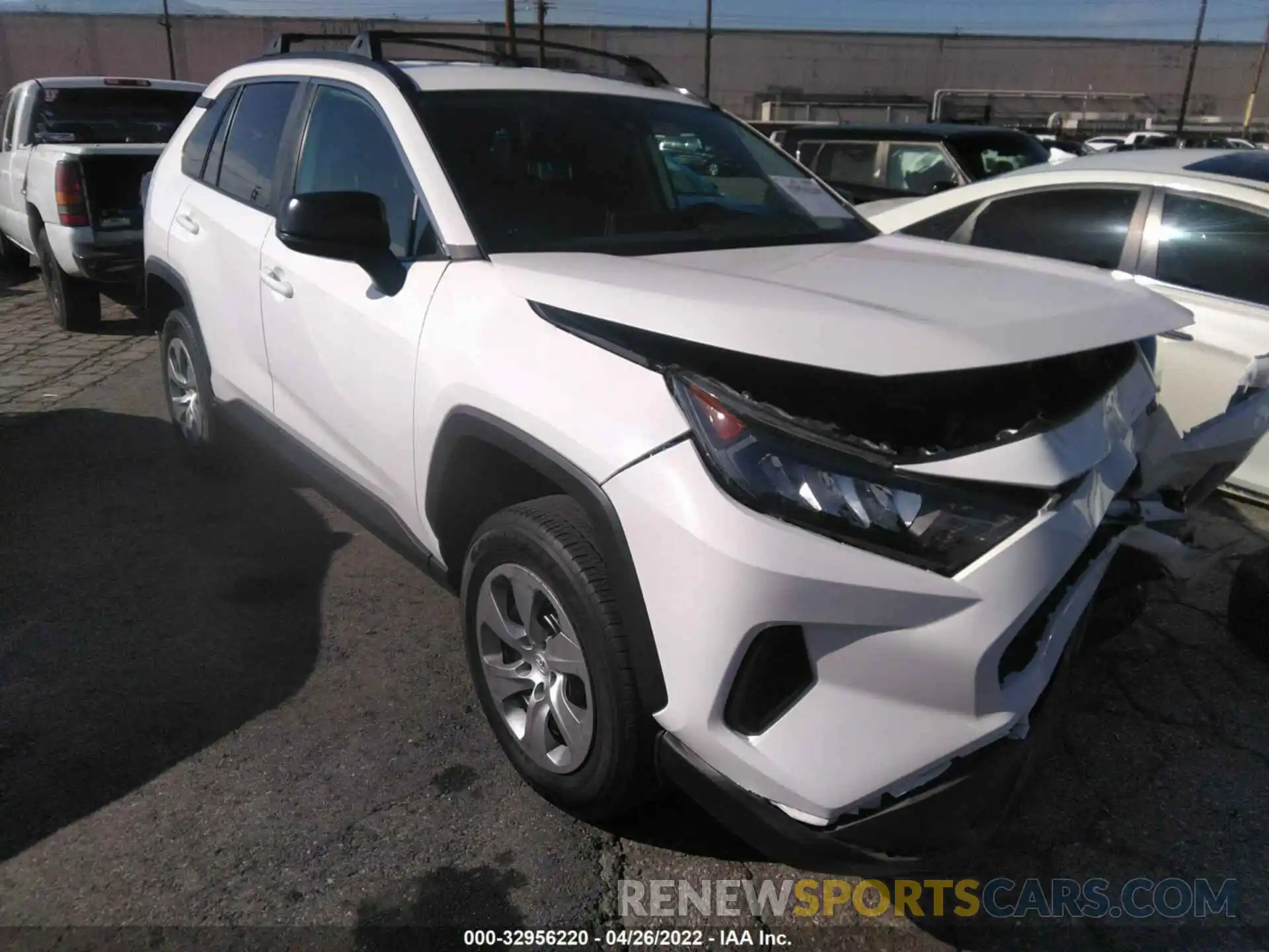 1 Photograph of a damaged car 2T3H1RFV1MC162892 TOYOTA RAV4 2021