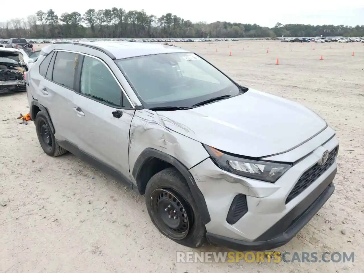 1 Photograph of a damaged car 2T3H1RFV1MW134394 TOYOTA RAV4 2021