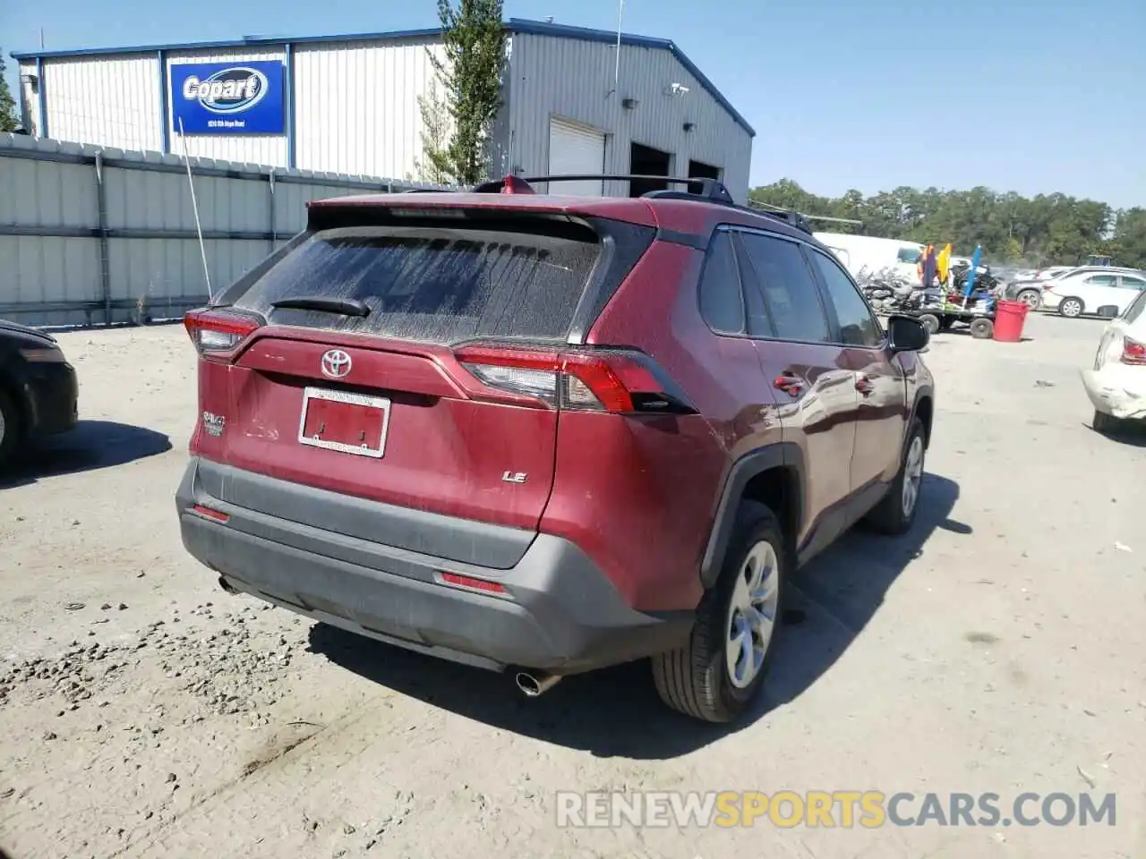 4 Photograph of a damaged car 2T3H1RFV1MW135934 TOYOTA RAV4 2021