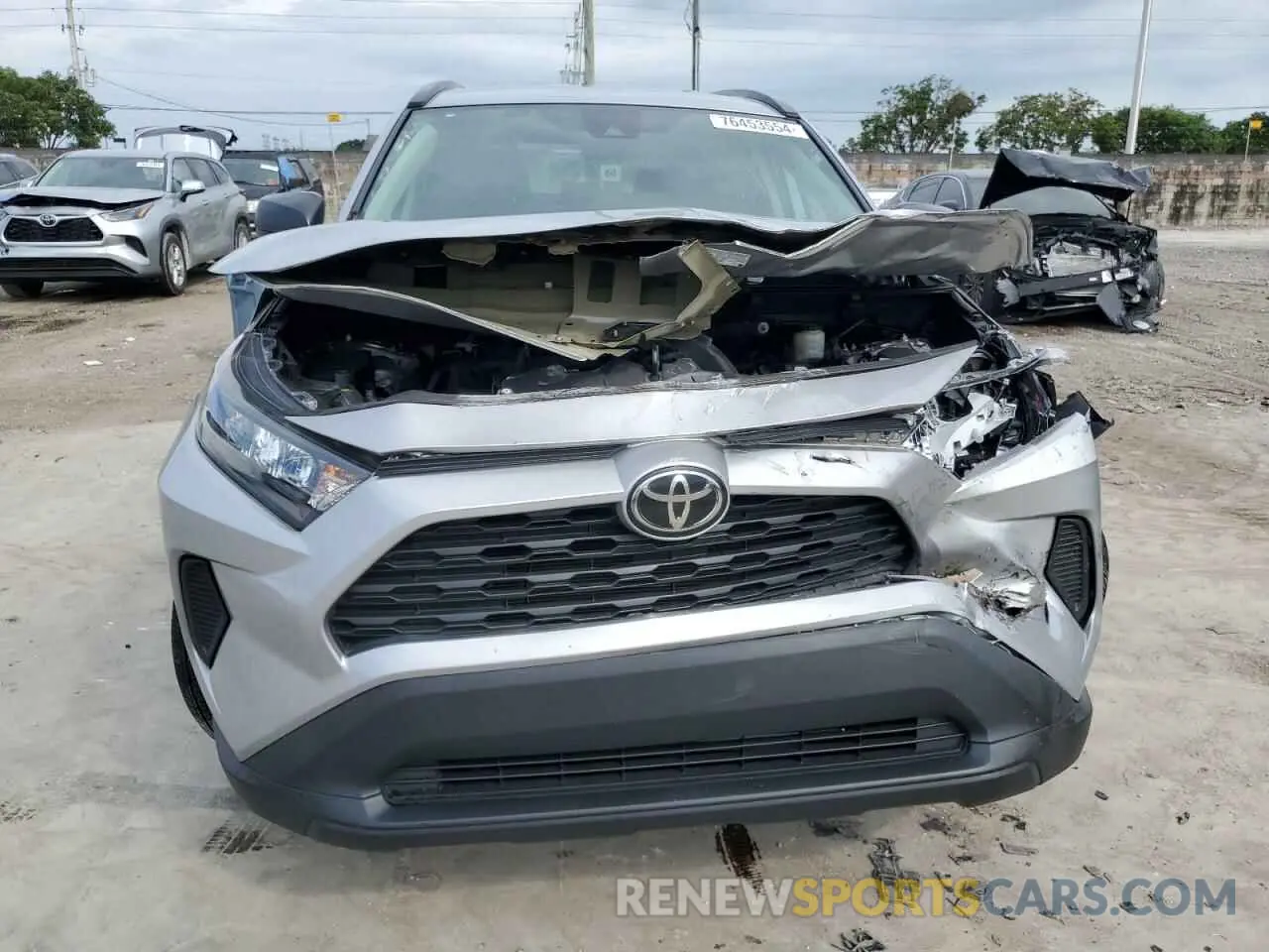 5 Photograph of a damaged car 2T3H1RFV1MW135979 TOYOTA RAV4 2021
