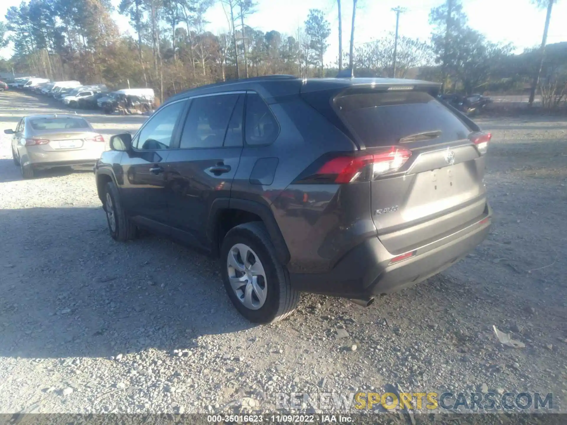 3 Photograph of a damaged car 2T3H1RFV1MW142463 TOYOTA RAV4 2021