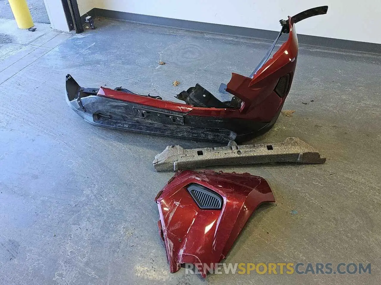 13 Photograph of a damaged car 2T3H1RFV1MW143046 TOYOTA RAV4 2021