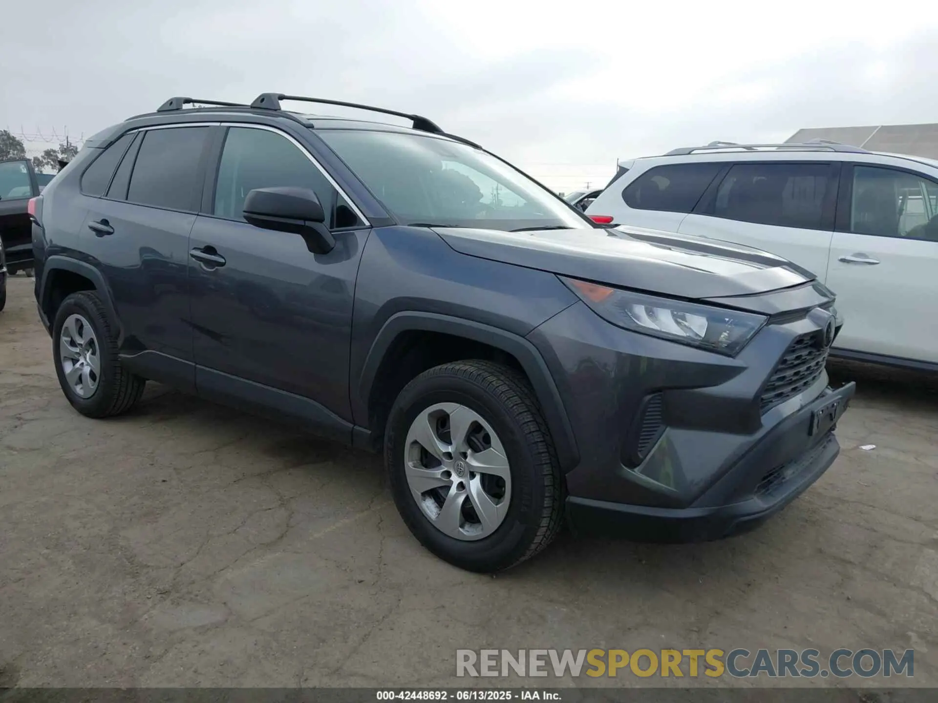 1 Photograph of a damaged car 2T3H1RFV1MW150613 TOYOTA RAV4 2021