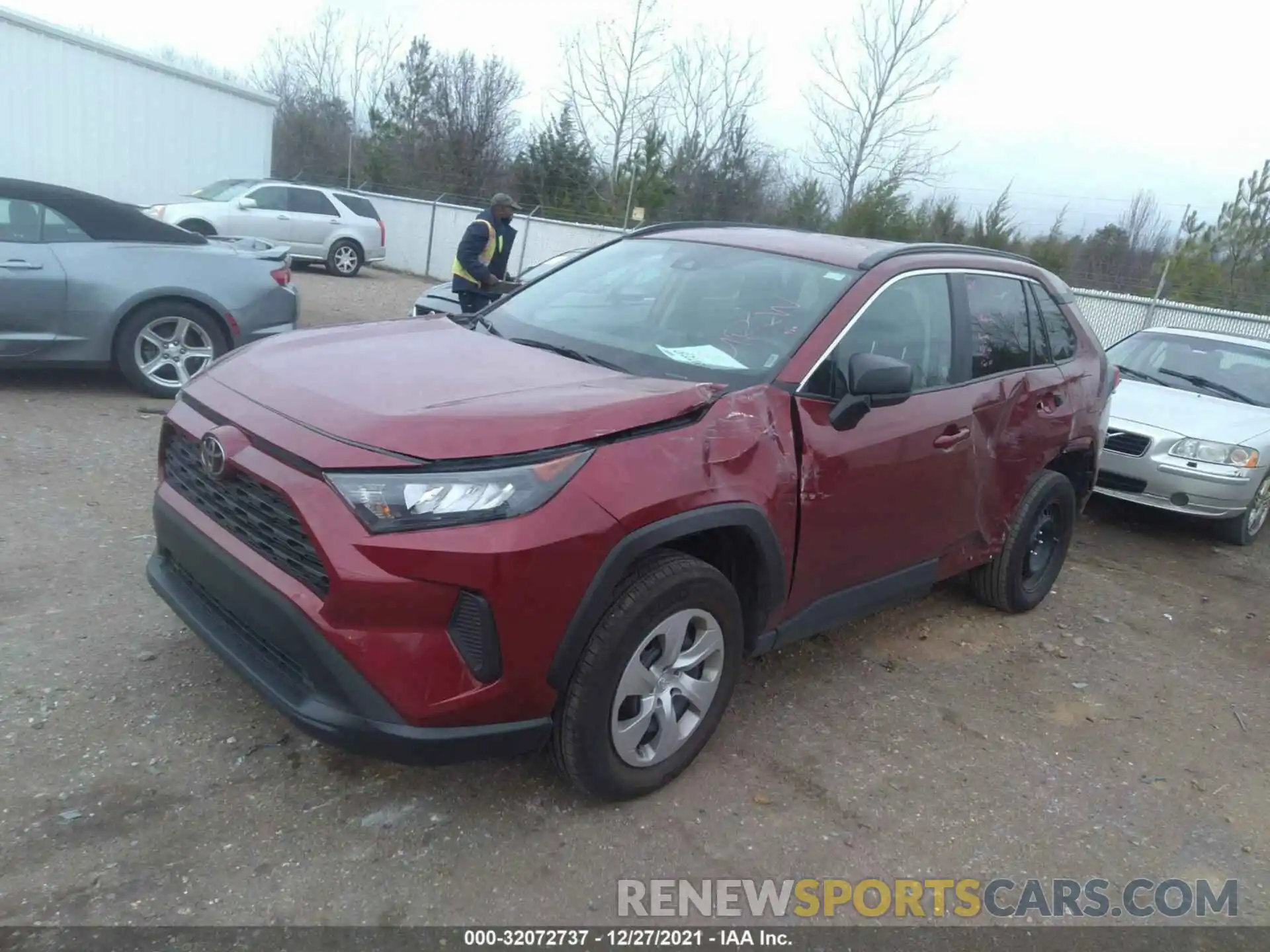 2 Photograph of a damaged car 2T3H1RFV1MW153009 TOYOTA RAV4 2021