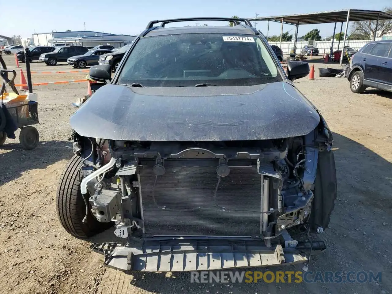 5 Photograph of a damaged car 2T3H1RFV2MC097051 TOYOTA RAV4 2021