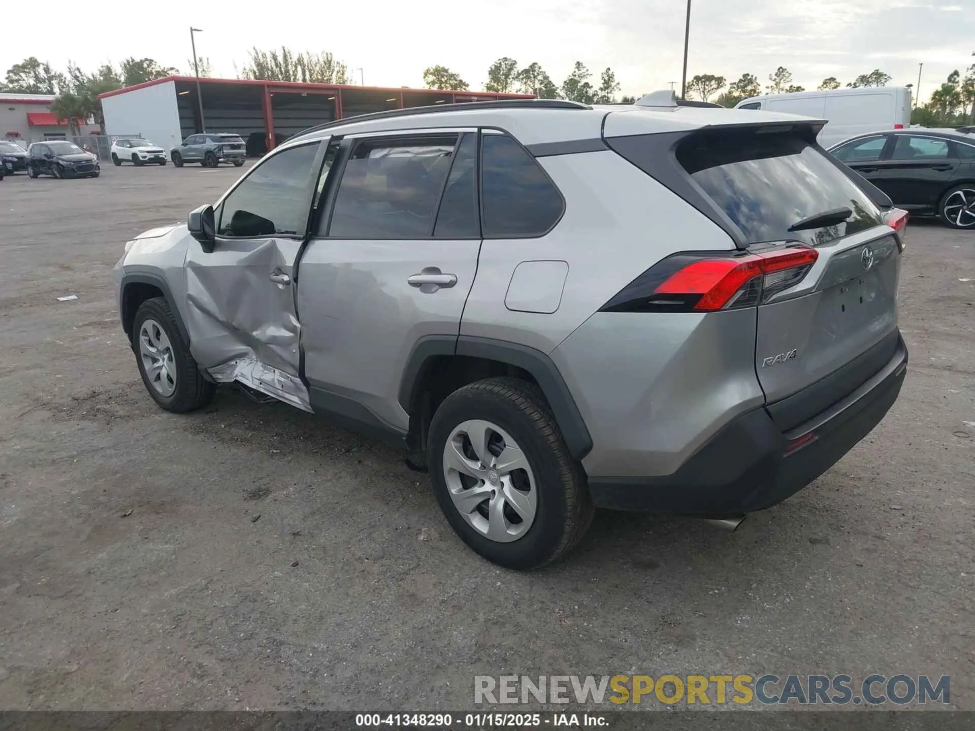 3 Photograph of a damaged car 2T3H1RFV2MC098863 TOYOTA RAV4 2021