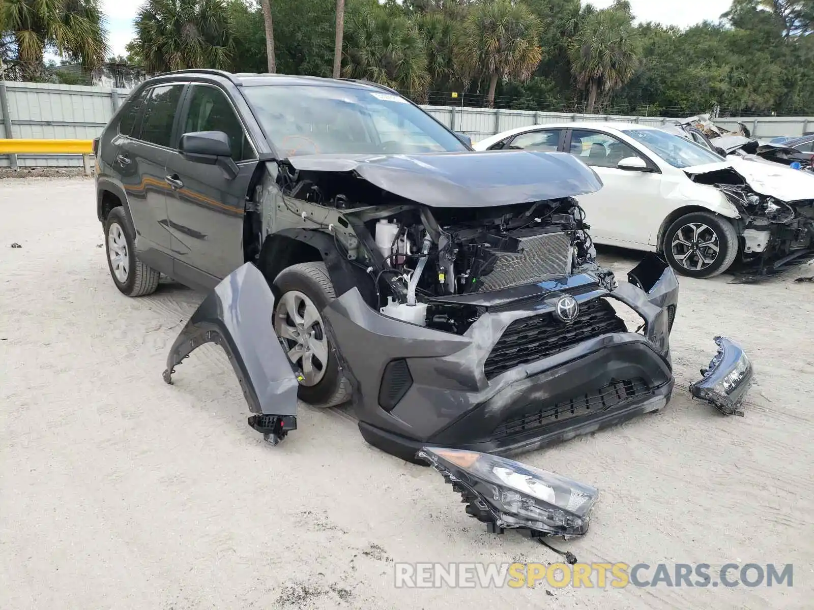 1 Photograph of a damaged car 2T3H1RFV2MC099835 TOYOTA RAV4 2021