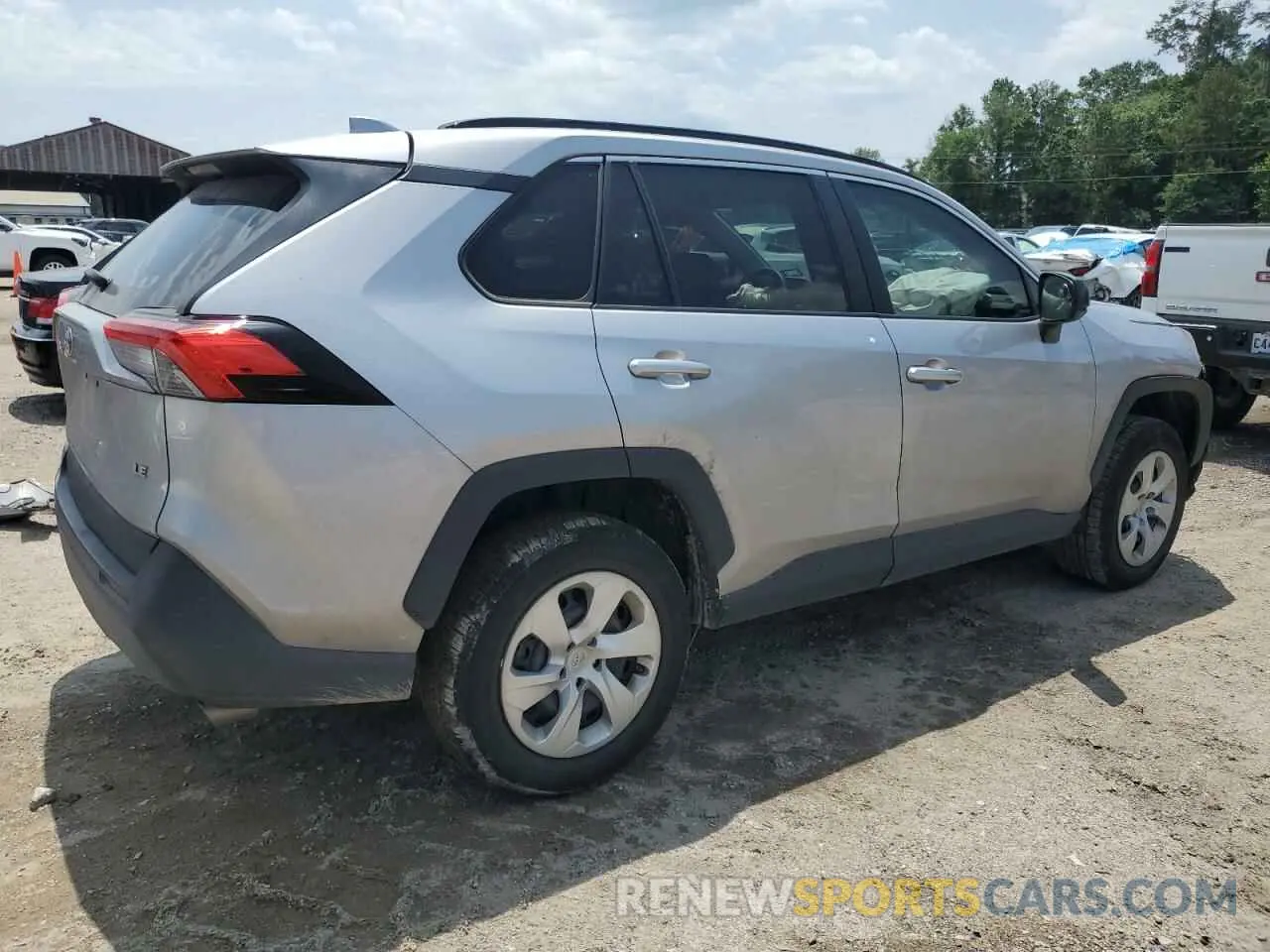 3 Photograph of a damaged car 2T3H1RFV2MC107044 TOYOTA RAV4 2021
