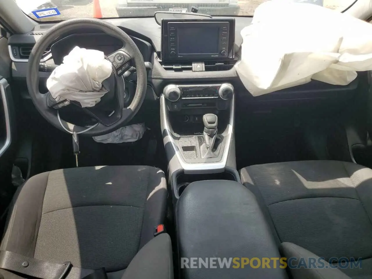8 Photograph of a damaged car 2T3H1RFV2MC107044 TOYOTA RAV4 2021