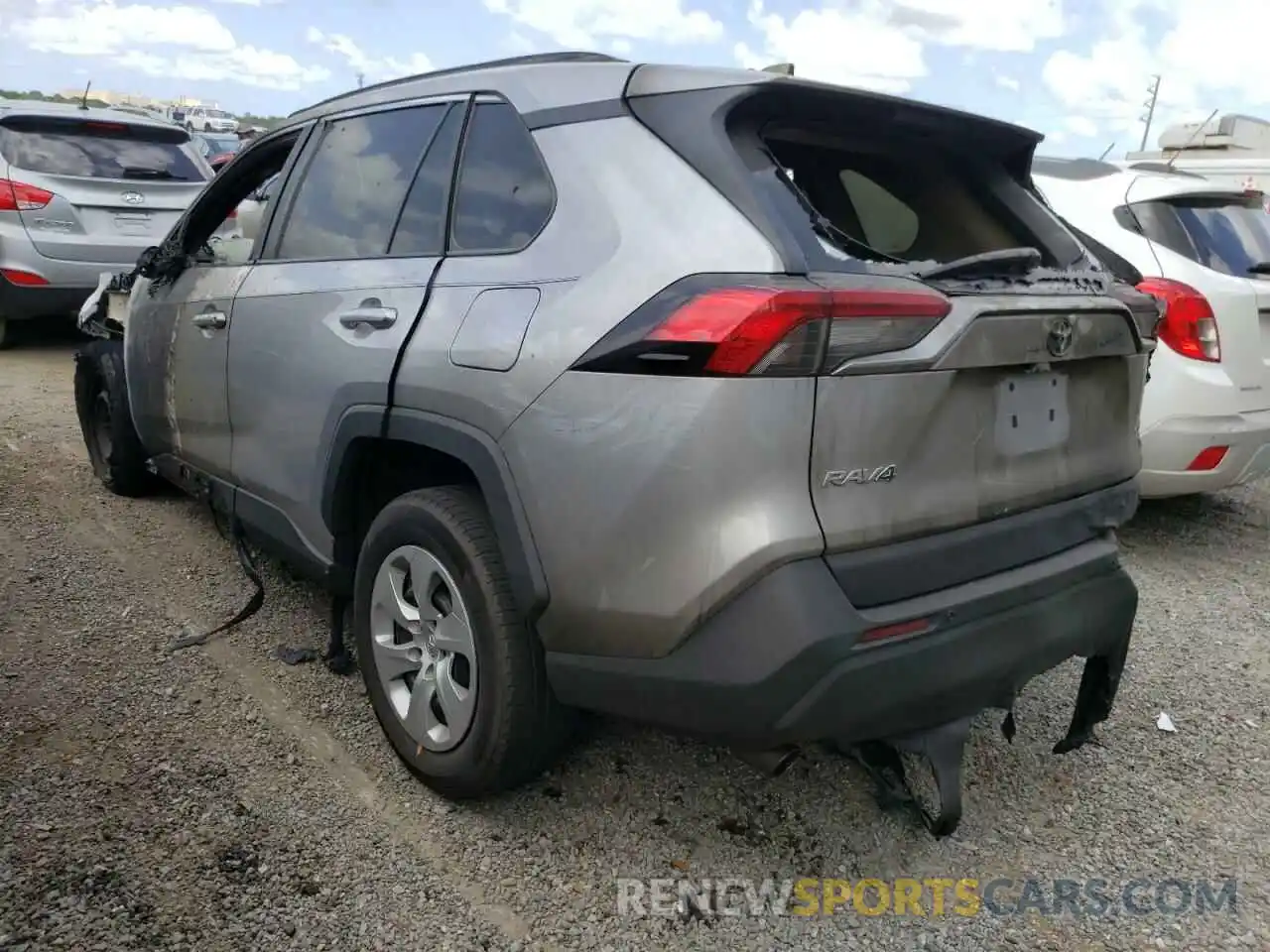 3 Photograph of a damaged car 2T3H1RFV2MC113216 TOYOTA RAV4 2021