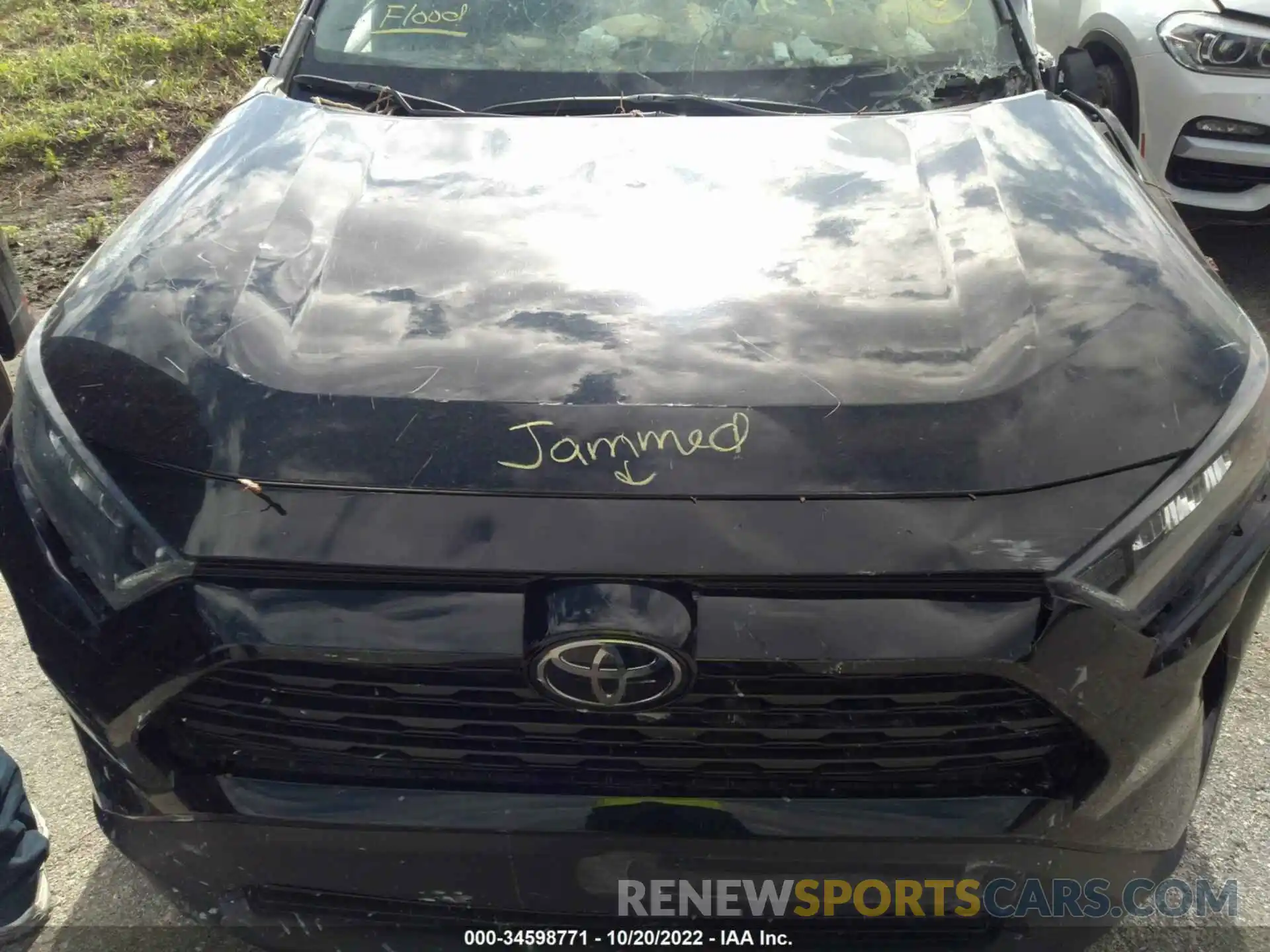 10 Photograph of a damaged car 2T3H1RFV2MC114088 TOYOTA RAV4 2021