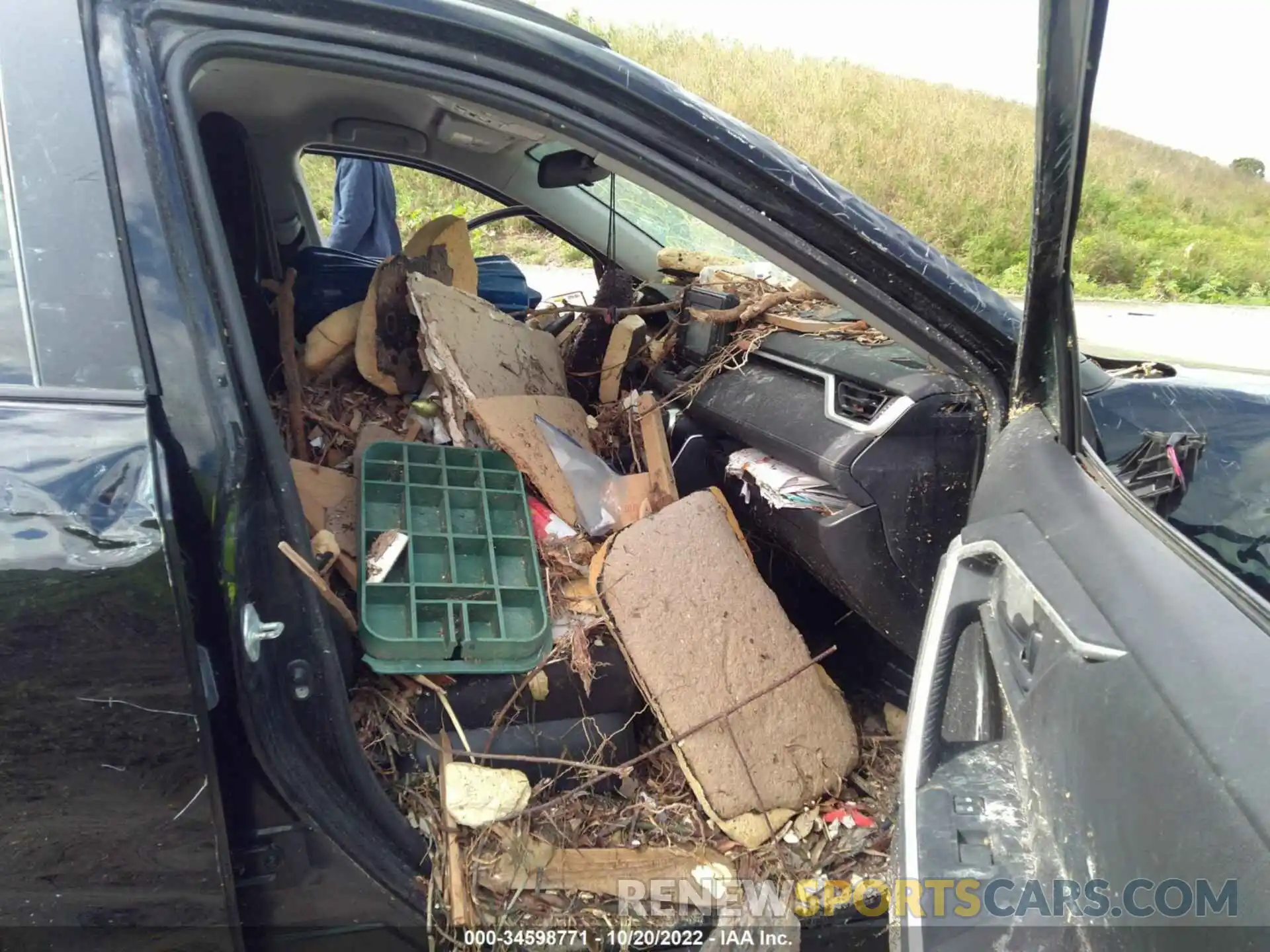 5 Photograph of a damaged car 2T3H1RFV2MC114088 TOYOTA RAV4 2021