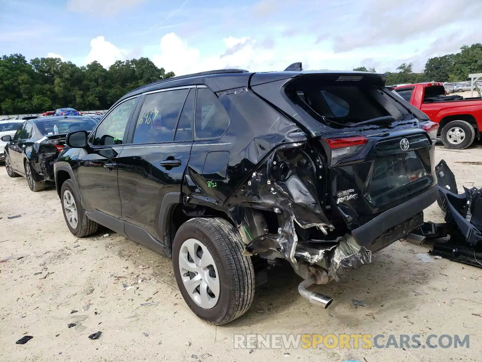 3 Photograph of a damaged car 2T3H1RFV2MC121980 TOYOTA RAV4 2021