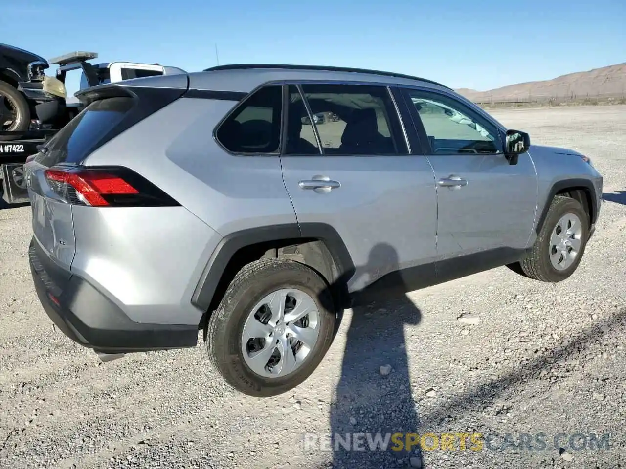 3 Photograph of a damaged car 2T3H1RFV2MC129433 TOYOTA RAV4 2021