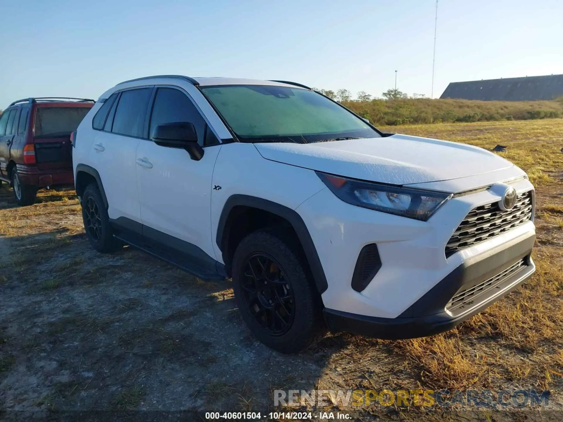 1 Photograph of a damaged car 2T3H1RFV2MC133515 TOYOTA RAV4 2021