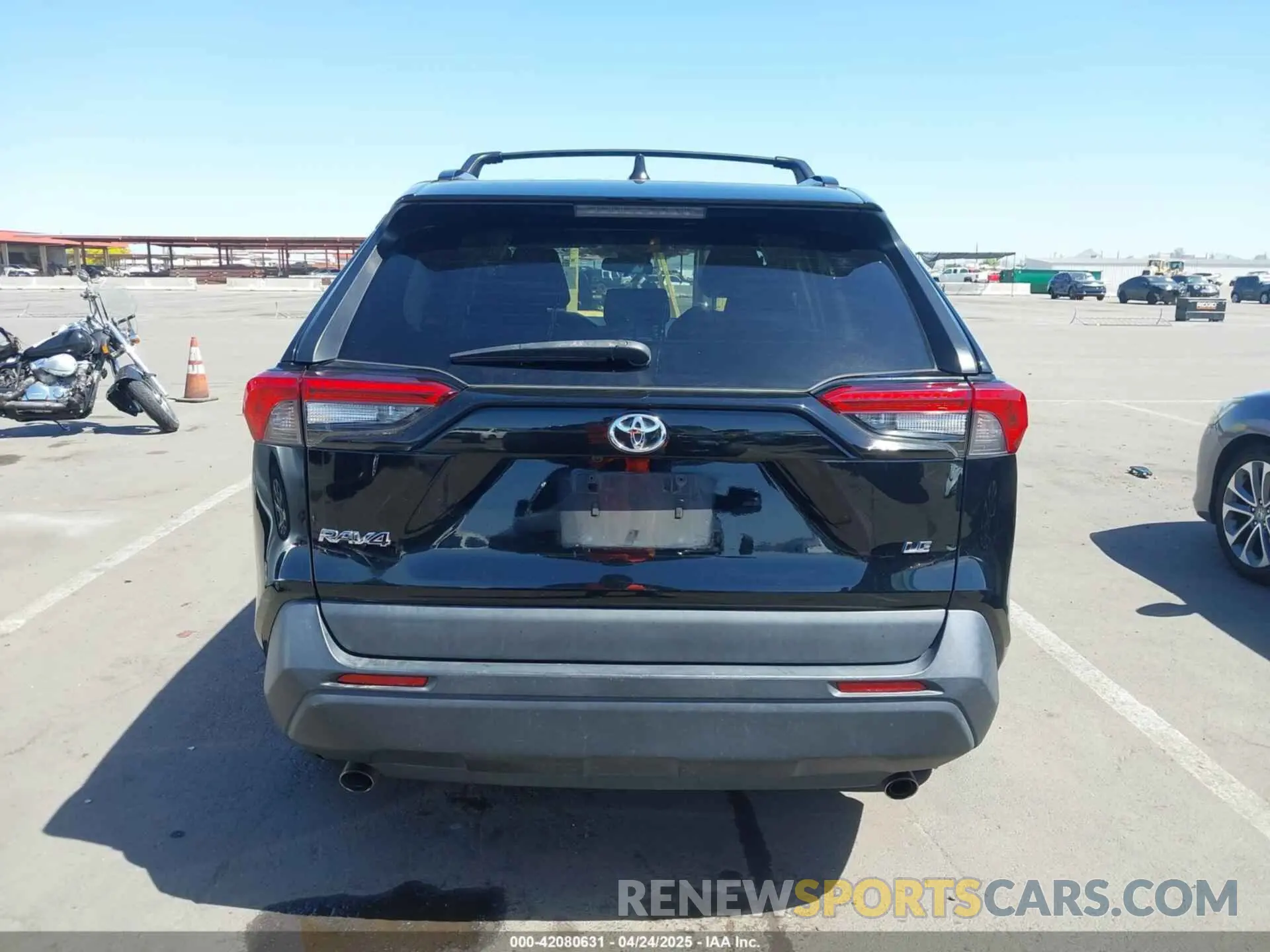 16 Photograph of a damaged car 2T3H1RFV2MC134521 TOYOTA RAV4 2021