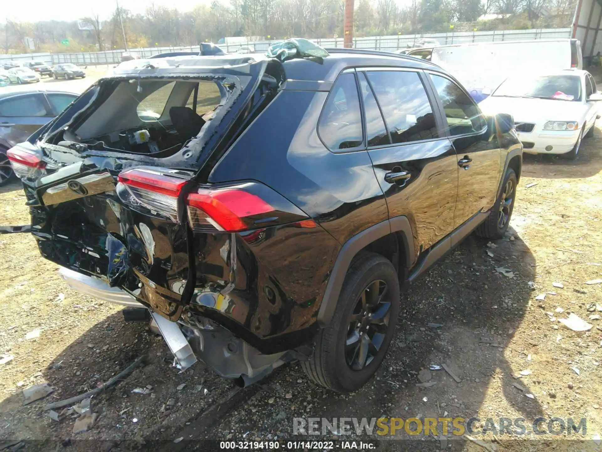 4 Photograph of a damaged car 2T3H1RFV2MC140187 TOYOTA RAV4 2021