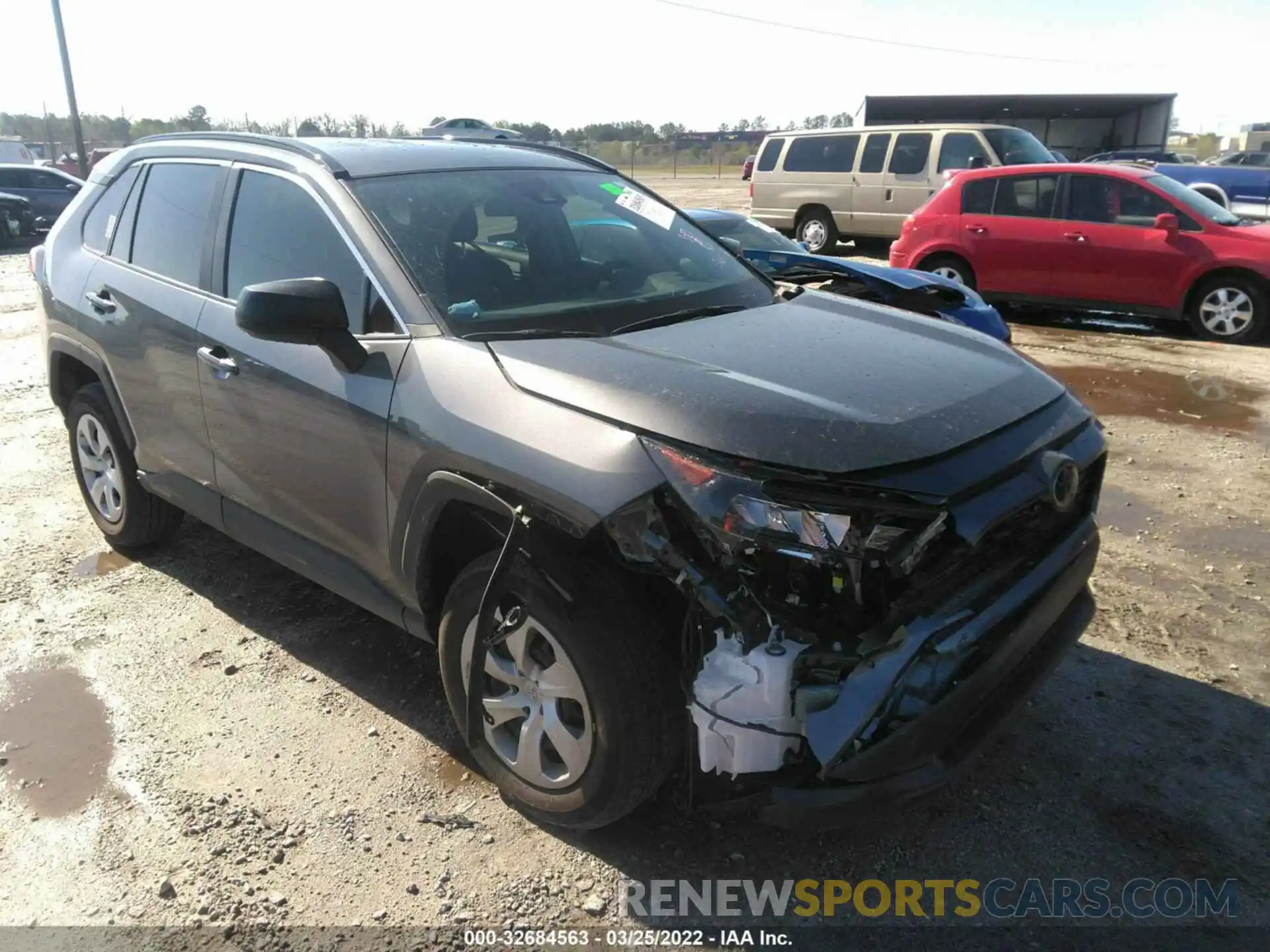 1 Photograph of a damaged car 2T3H1RFV2MC141307 TOYOTA RAV4 2021