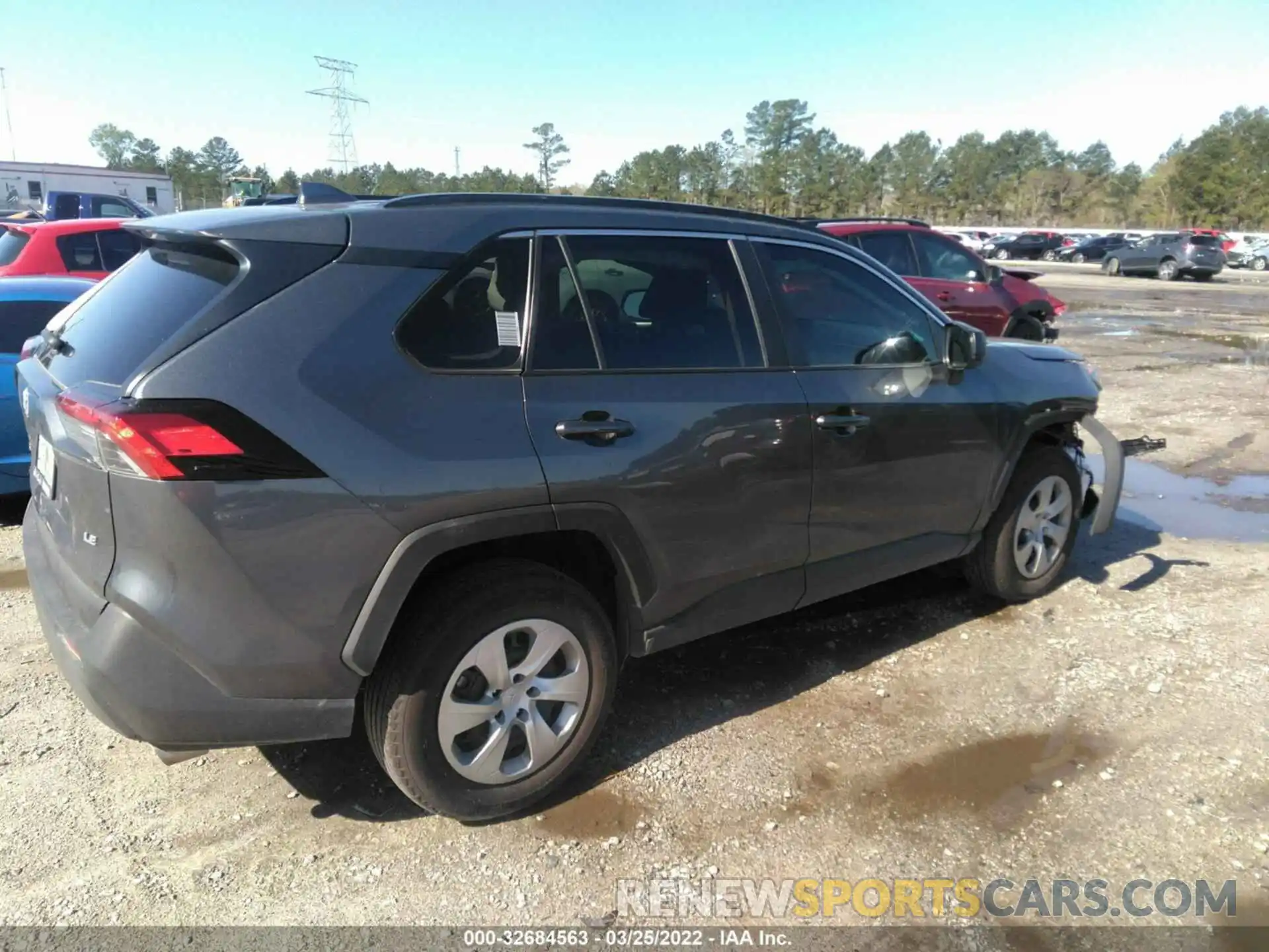 4 Photograph of a damaged car 2T3H1RFV2MC141307 TOYOTA RAV4 2021