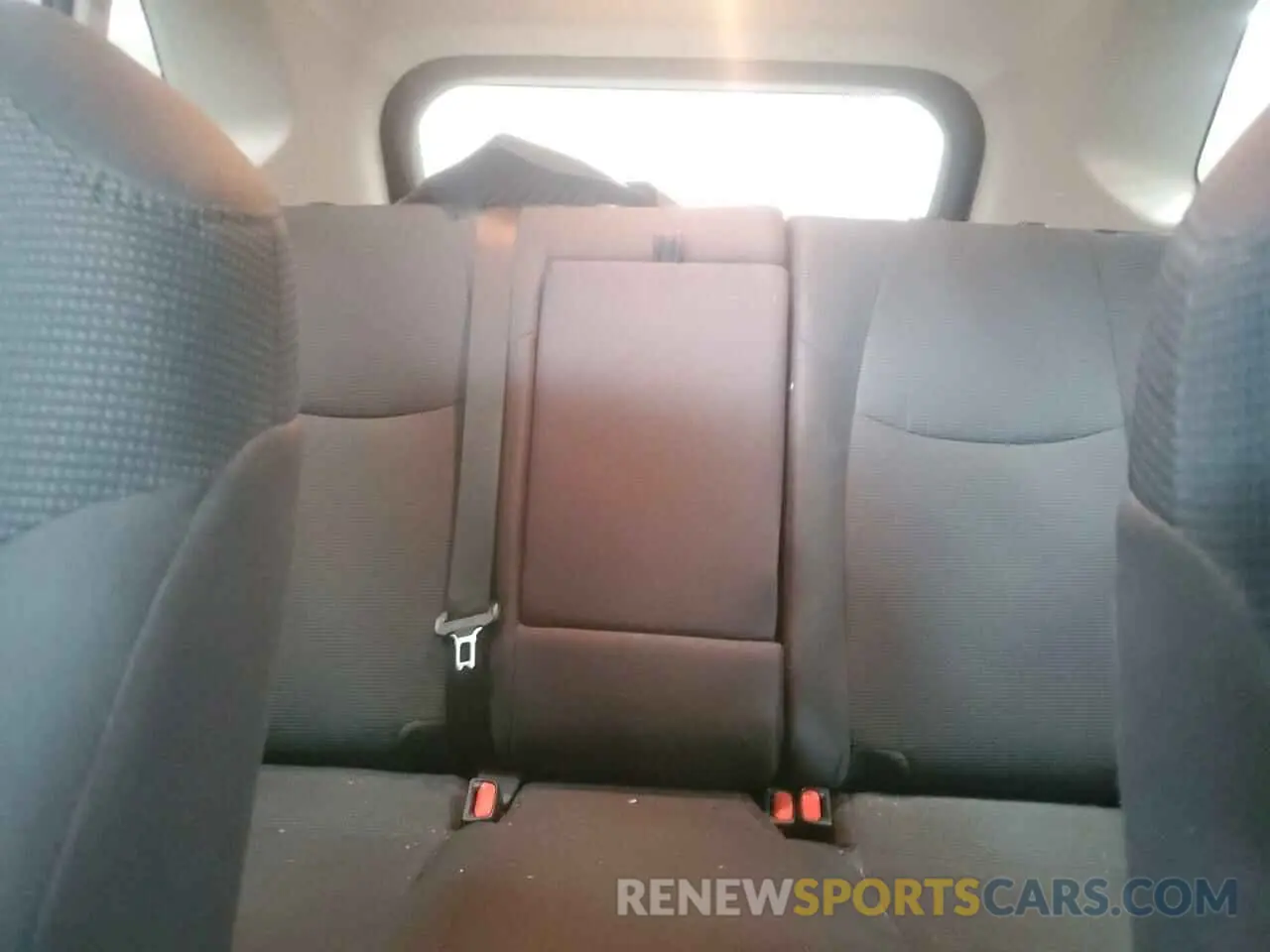 10 Photograph of a damaged car 2T3H1RFV2MC156342 TOYOTA RAV4 2021