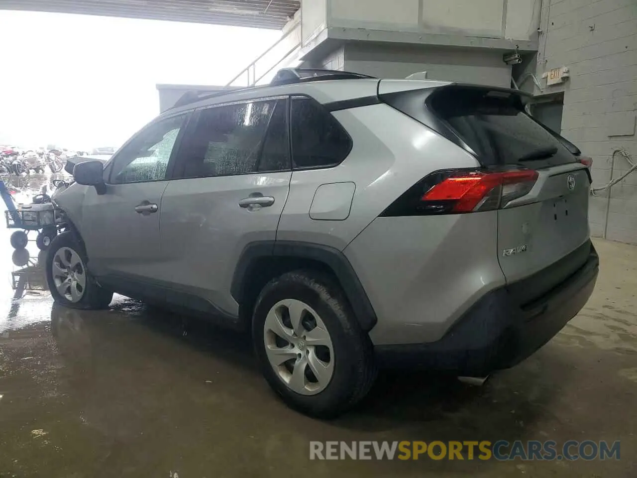 2 Photograph of a damaged car 2T3H1RFV2MC156342 TOYOTA RAV4 2021