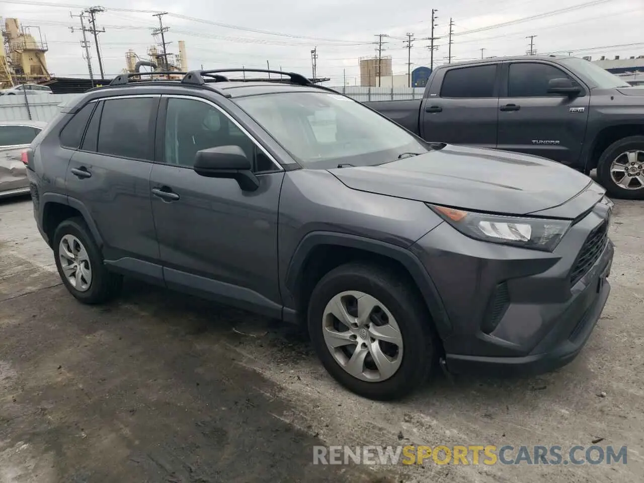 4 Photograph of a damaged car 2T3H1RFV2MC165431 TOYOTA RAV4 2021