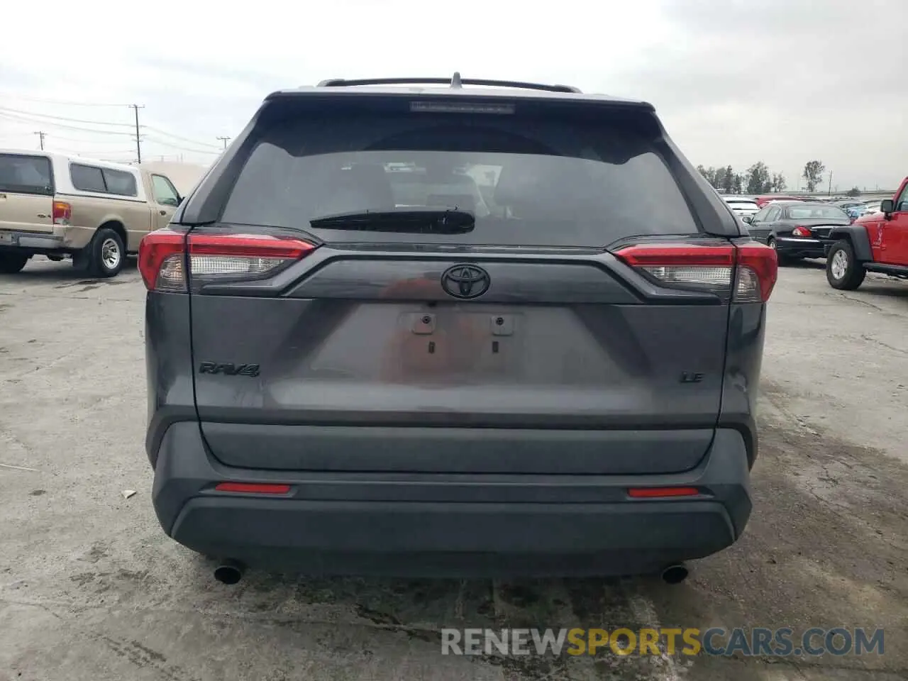 6 Photograph of a damaged car 2T3H1RFV2MC165431 TOYOTA RAV4 2021