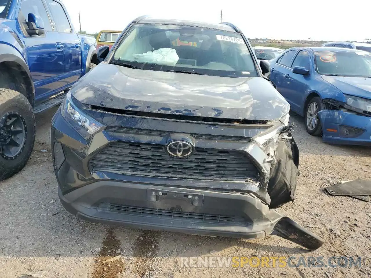 5 Photograph of a damaged car 2T3H1RFV2MC166790 TOYOTA RAV4 2021