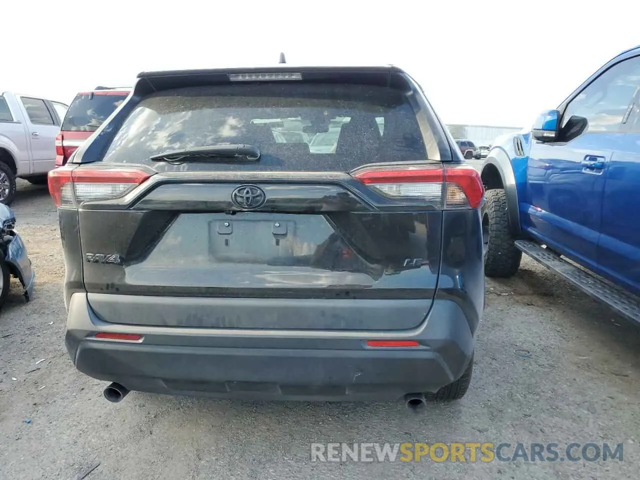 6 Photograph of a damaged car 2T3H1RFV2MC166790 TOYOTA RAV4 2021