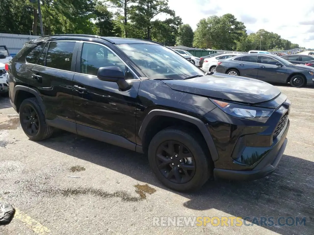 4 Photograph of a damaged car 2T3H1RFV2MC171911 TOYOTA RAV4 2021