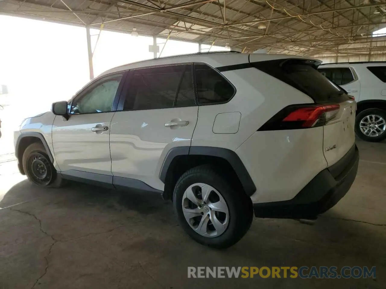 2 Photograph of a damaged car 2T3H1RFV2MW130354 TOYOTA RAV4 2021