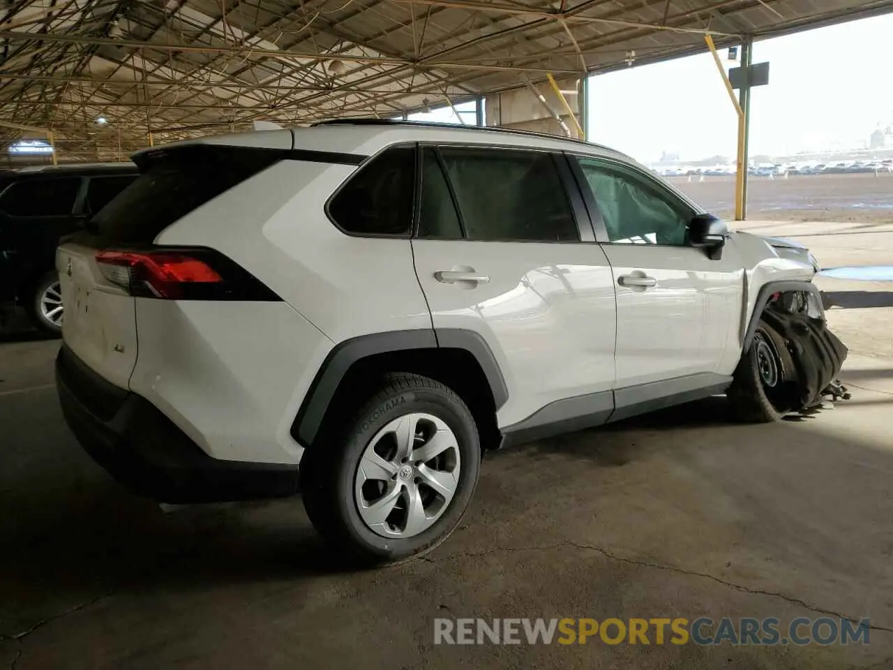 3 Photograph of a damaged car 2T3H1RFV2MW130354 TOYOTA RAV4 2021