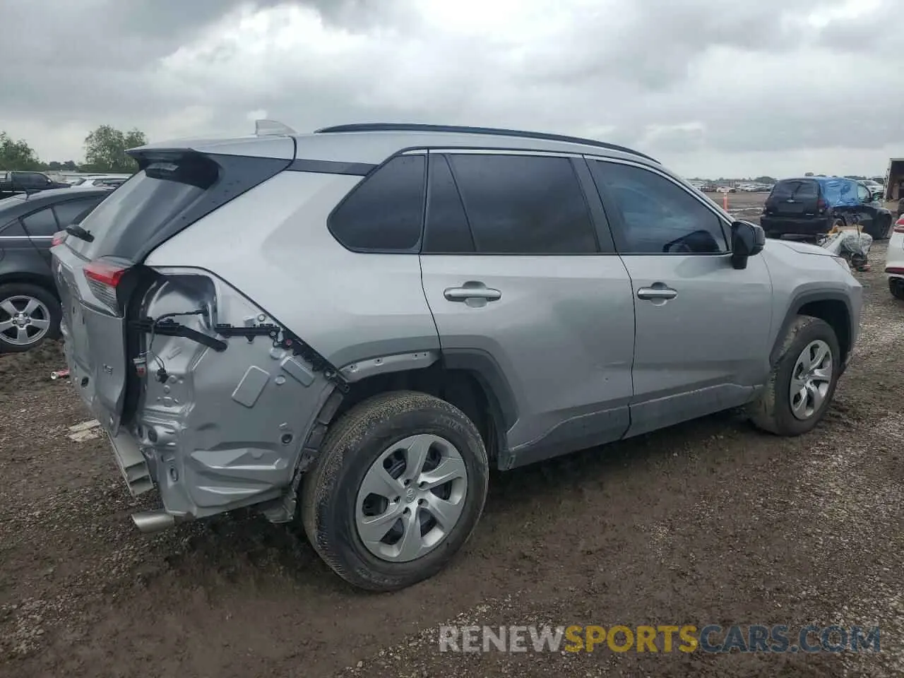 3 Photograph of a damaged car 2T3H1RFV2MW131732 TOYOTA RAV4 2021