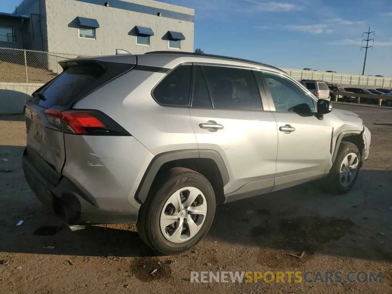 3 Photograph of a damaged car 2T3H1RFV2MW134730 TOYOTA RAV4 2021