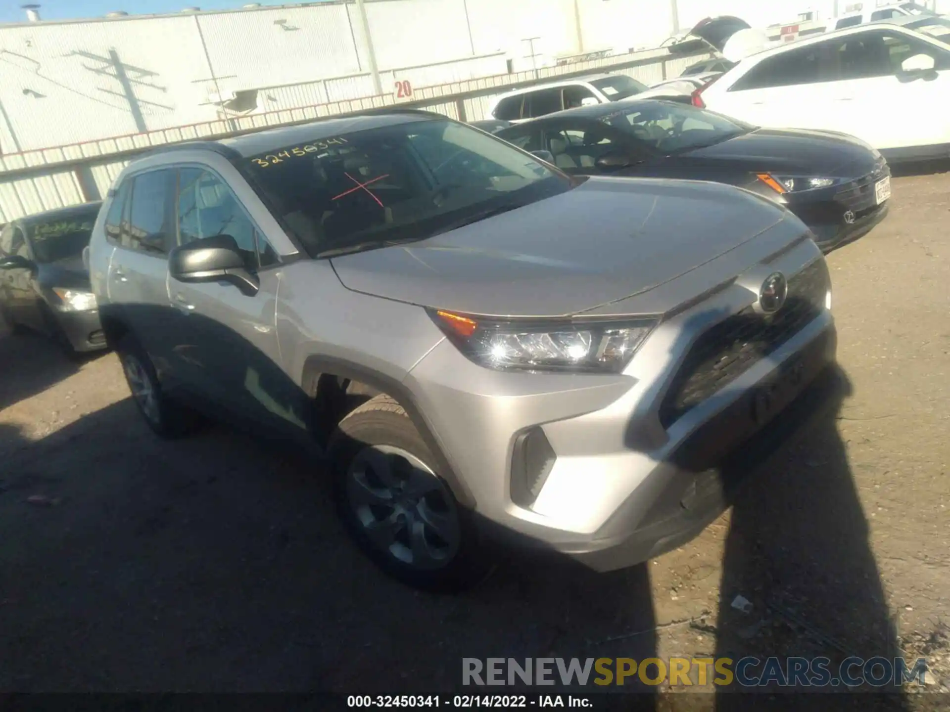 1 Photograph of a damaged car 2T3H1RFV2MW137062 TOYOTA RAV4 2021