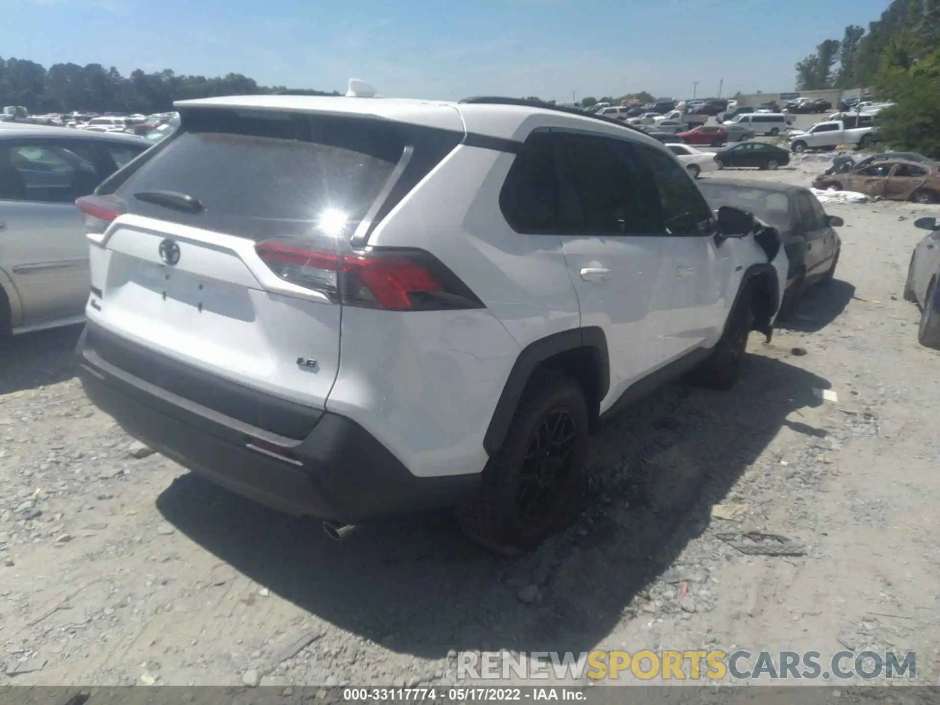 4 Photograph of a damaged car 2T3H1RFV2MW146490 TOYOTA RAV4 2021