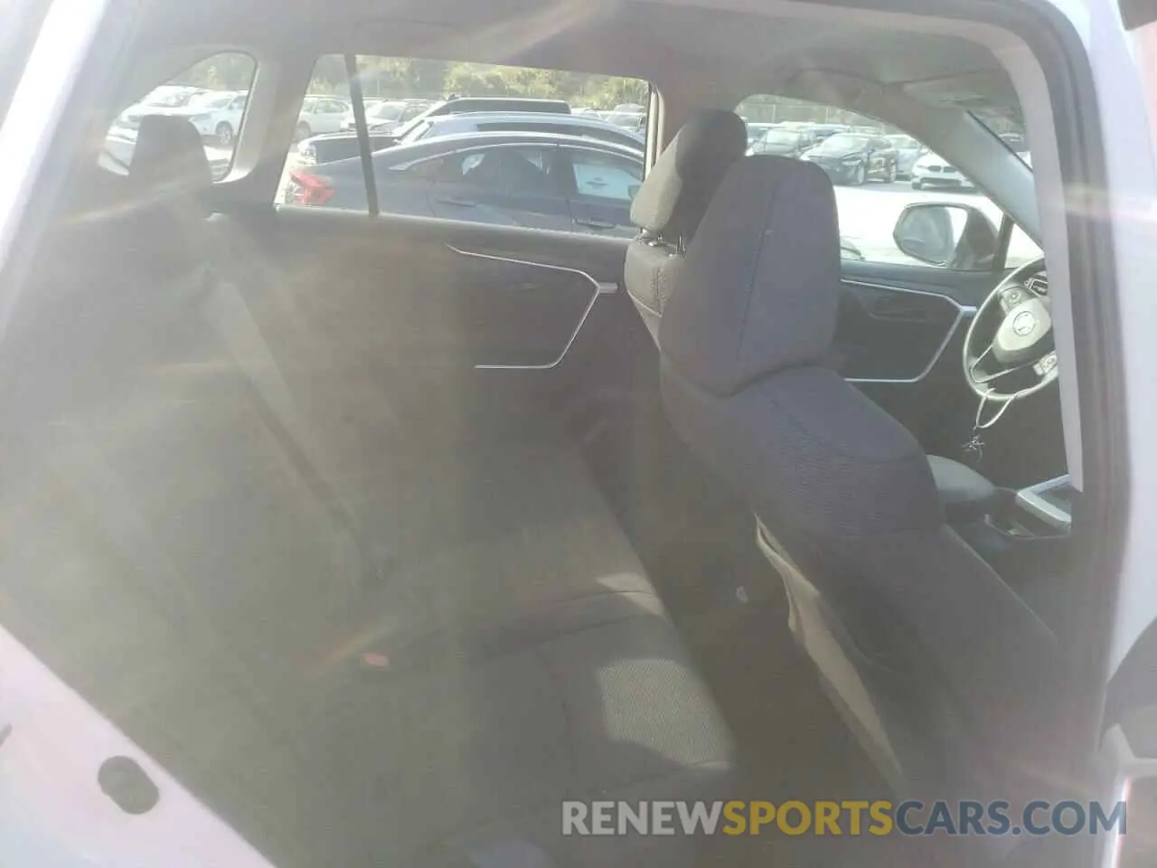 10 Photograph of a damaged car 2T3H1RFV2MW166108 TOYOTA RAV4 2021