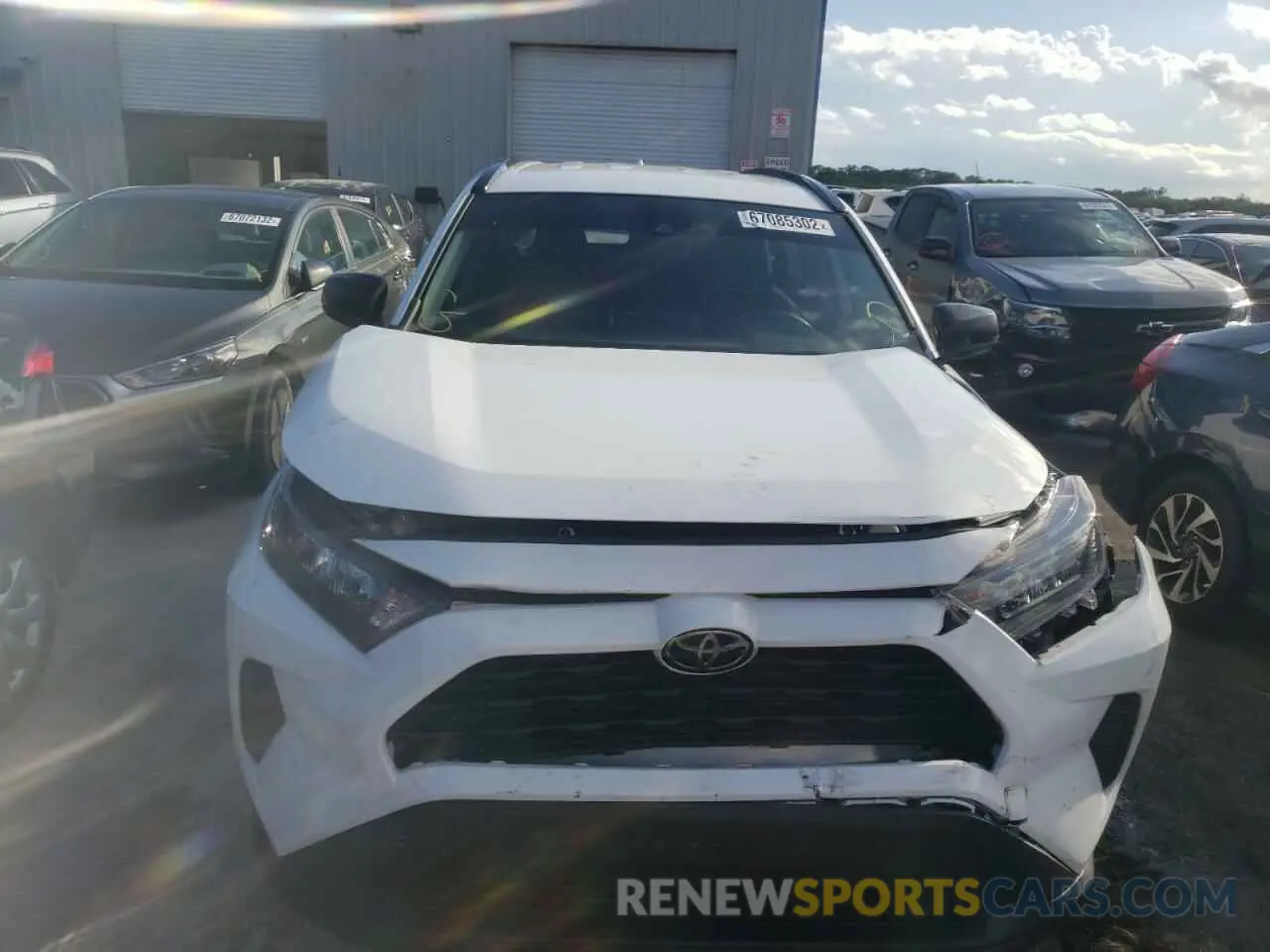 5 Photograph of a damaged car 2T3H1RFV2MW166108 TOYOTA RAV4 2021