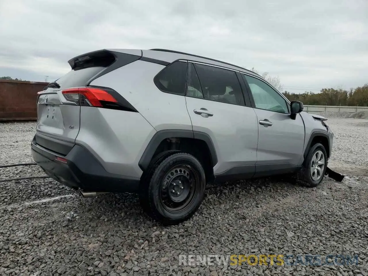 3 Photograph of a damaged car 2T3H1RFV3MC096264 TOYOTA RAV4 2021