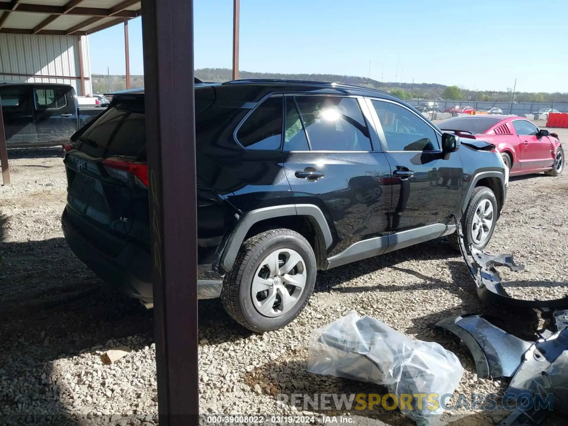 4 Photograph of a damaged car 2T3H1RFV3MC098287 TOYOTA RAV4 2021