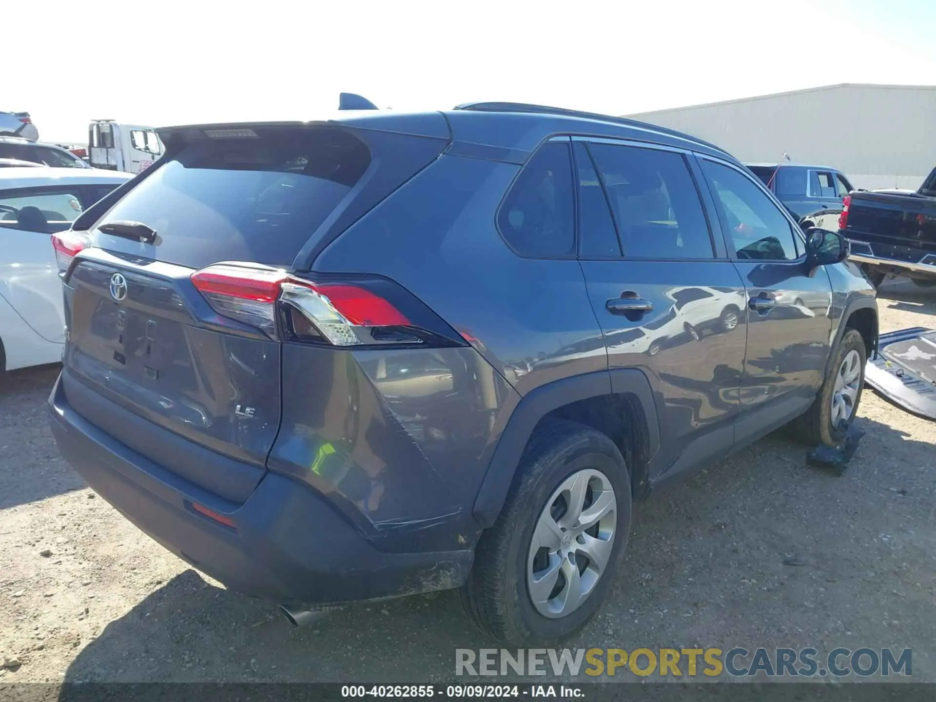 4 Photograph of a damaged car 2T3H1RFV3MC107327 TOYOTA RAV4 2021