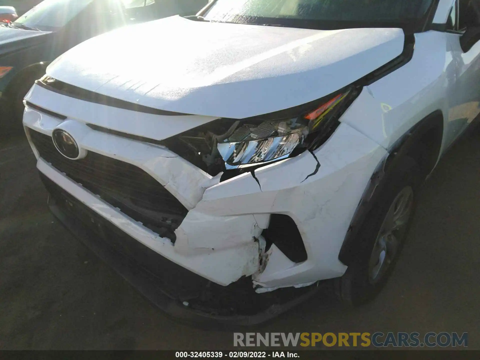 6 Photograph of a damaged car 2T3H1RFV3MC110907 TOYOTA RAV4 2021