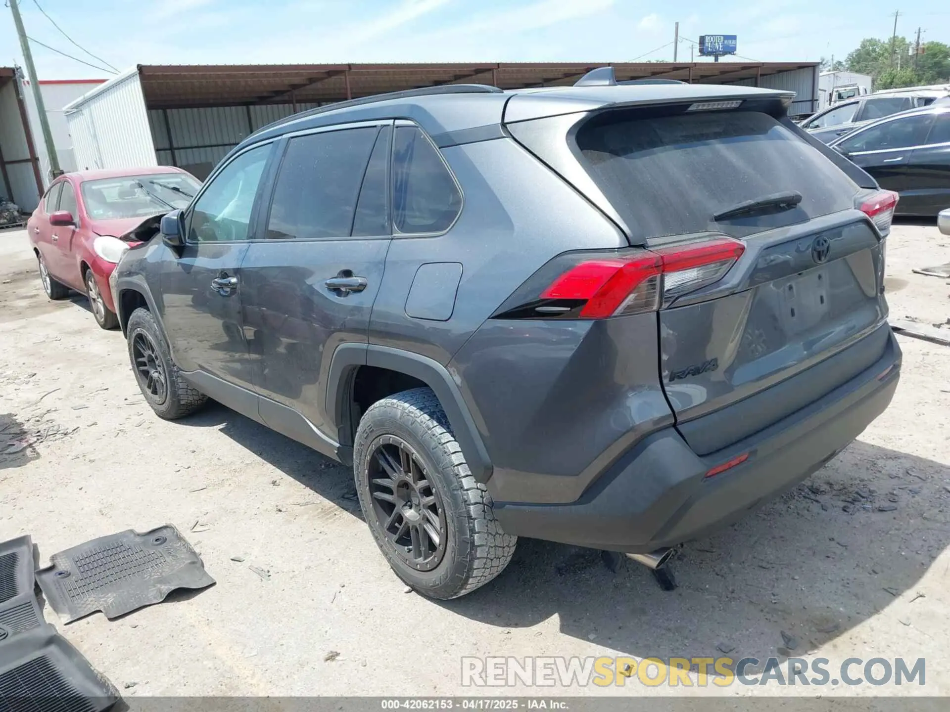 3 Photograph of a damaged car 2T3H1RFV3MC112317 TOYOTA RAV4 2021